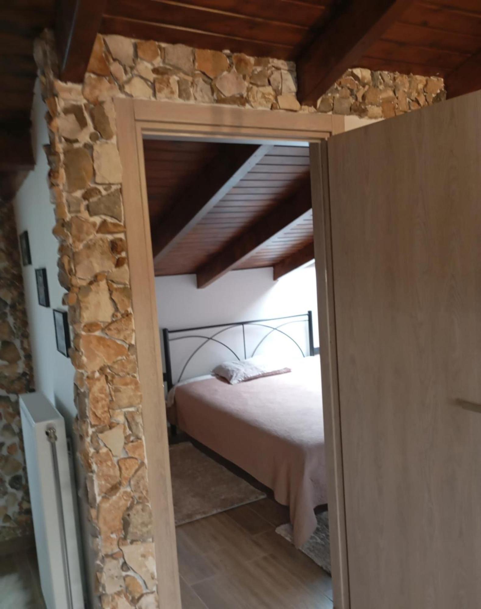 The View Attic Apartment Ioannina Exterior foto